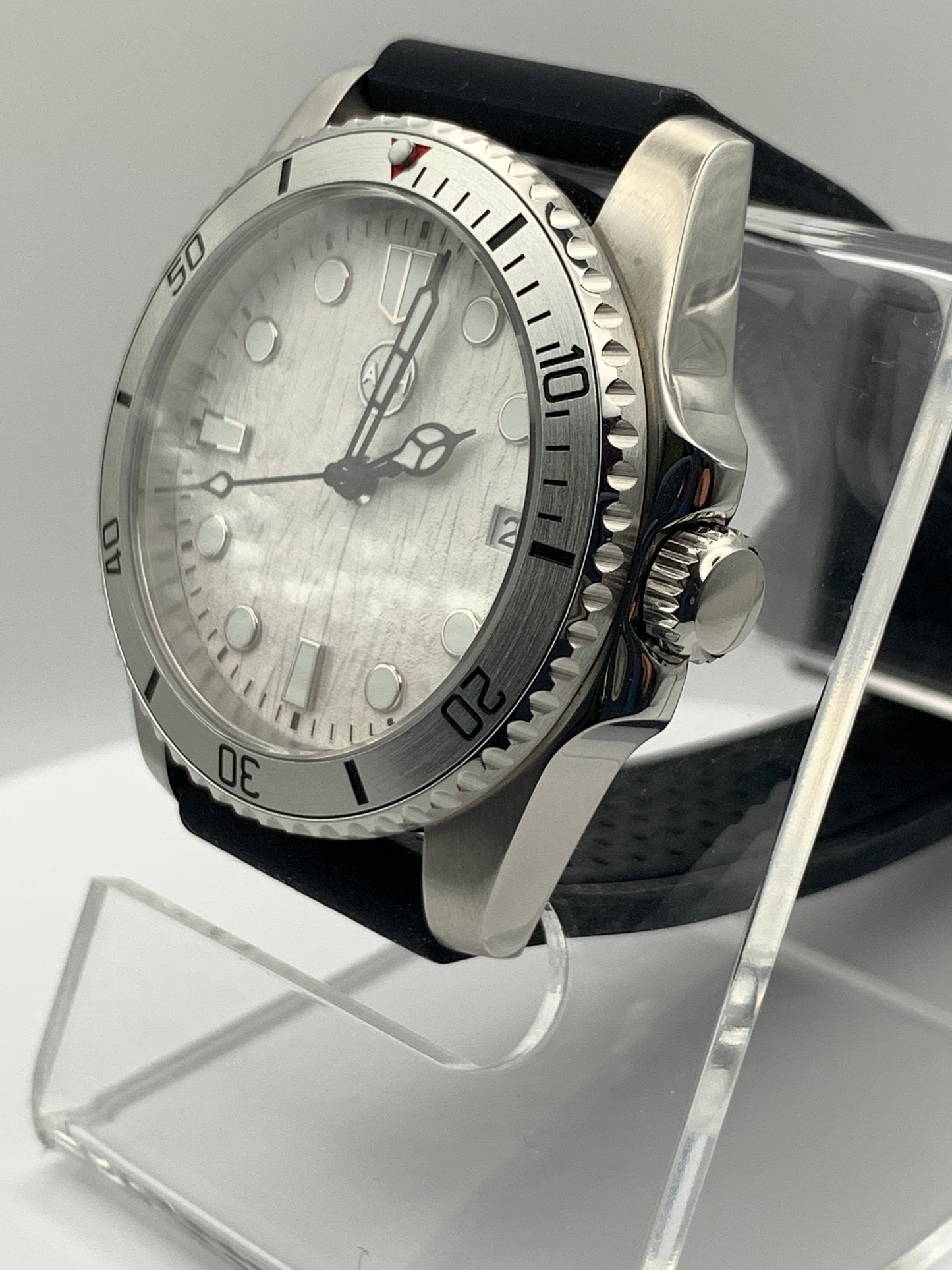 36mm Dive Watch. Textured dial.