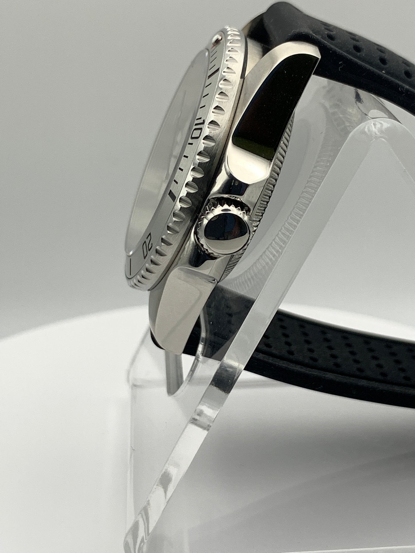 36mm Dive Watch. Textured dial.