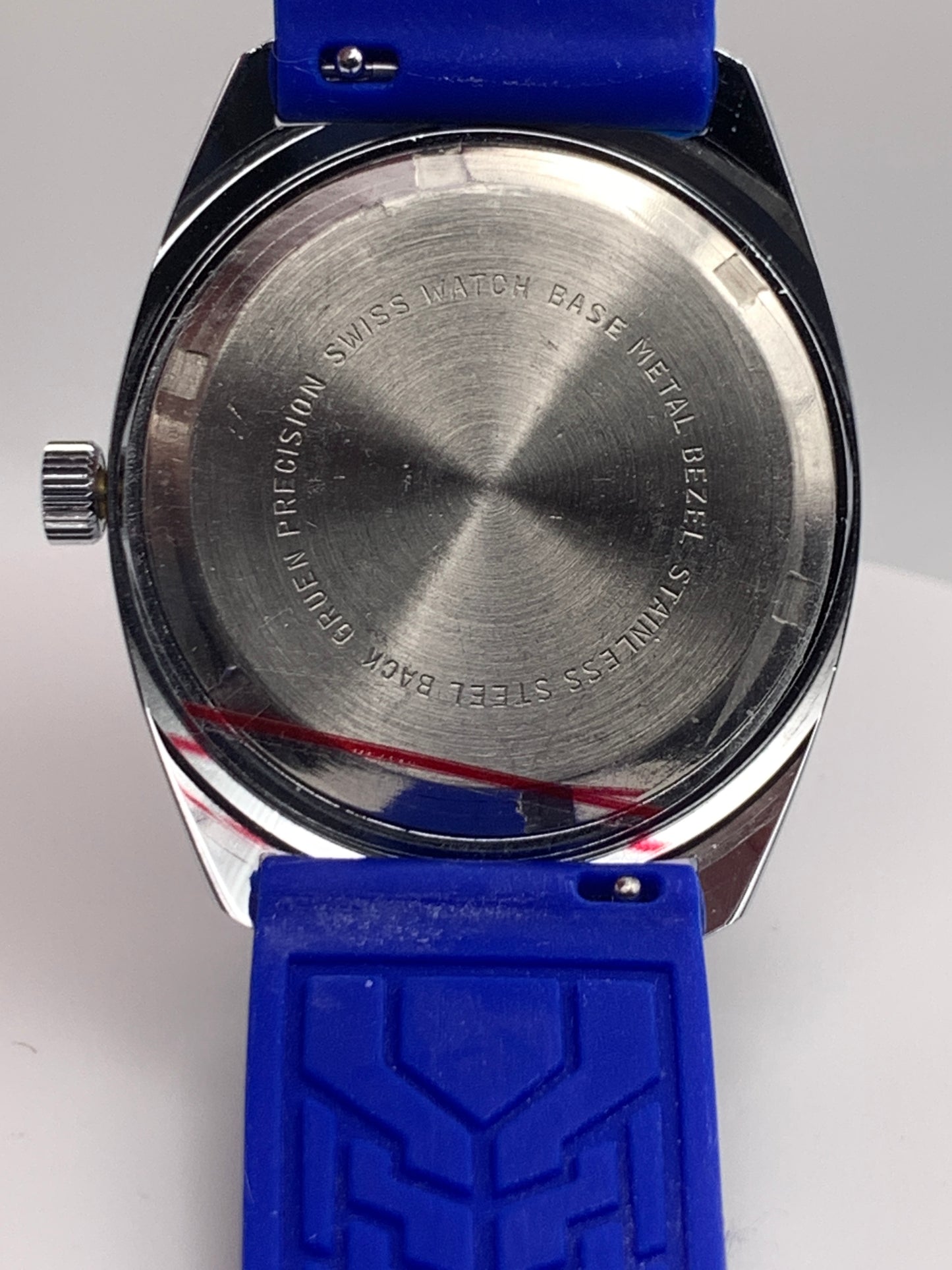 Drew. 35mm NOS brass and stainless steel Gruen case. Box Sapphire crystal. Seiko VH31 Mecha-quartz.