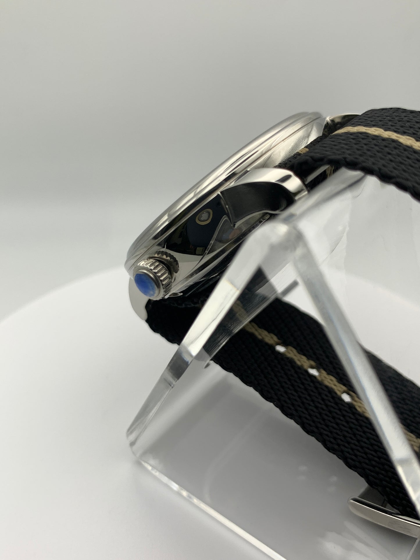 40mm Black shutter sport watch.