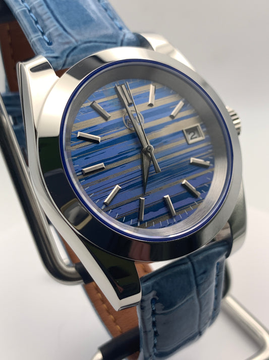Glamorous Glennis - 39mm Stainless steel case. Sapphire crystal with blue gasket. Seiko NH35.