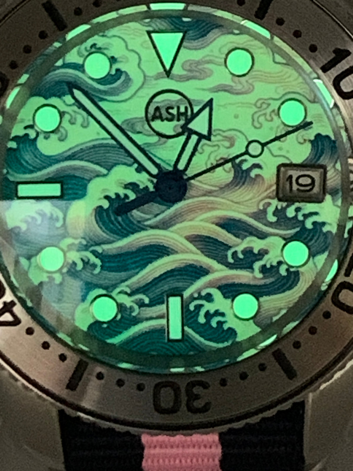 Tempest. 40mm Stainless steel cushion case. Sapphire crystal. Lumed dial. Seiko NH35.