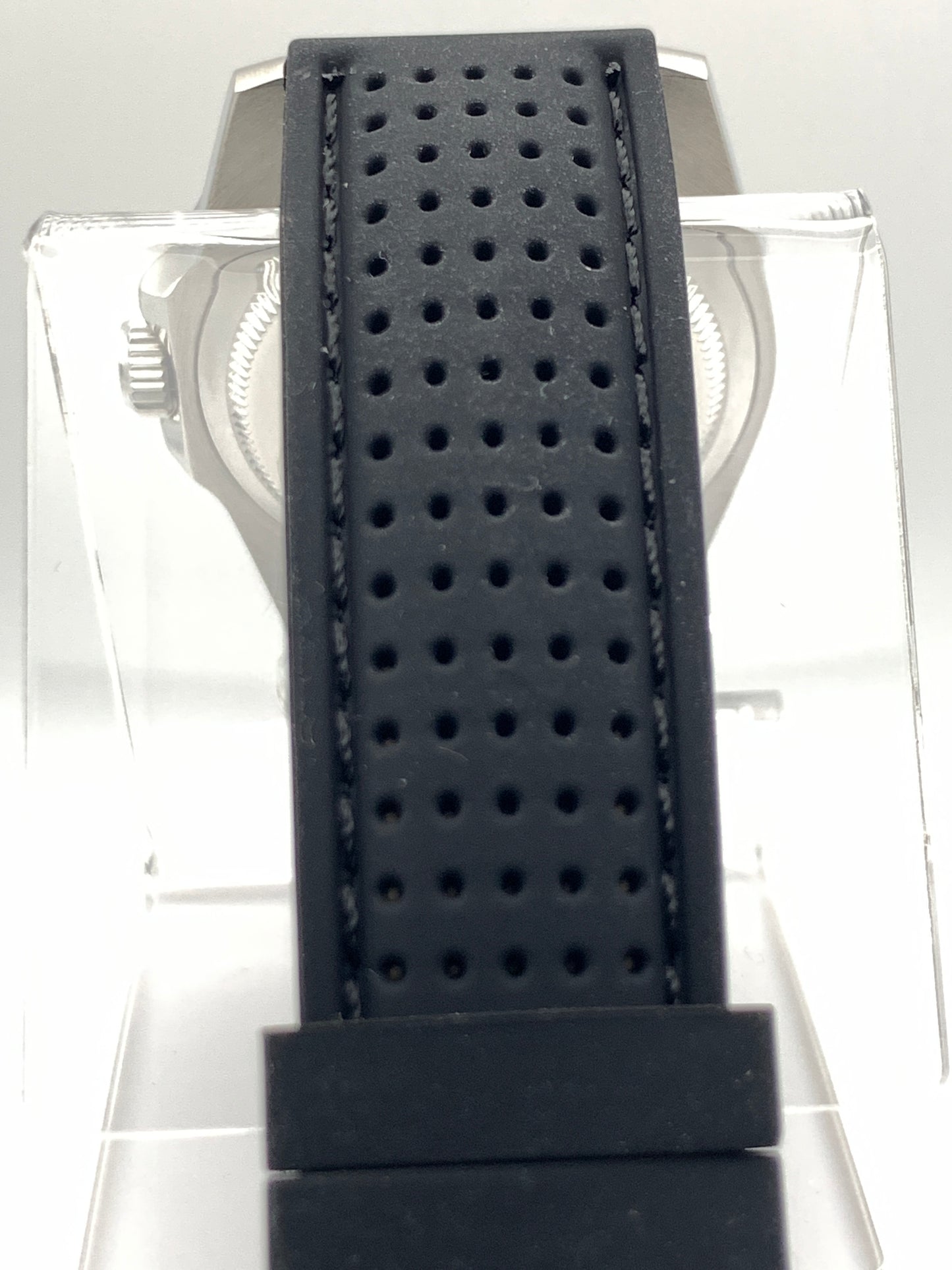 36mm Dive Watch. Textured dial.