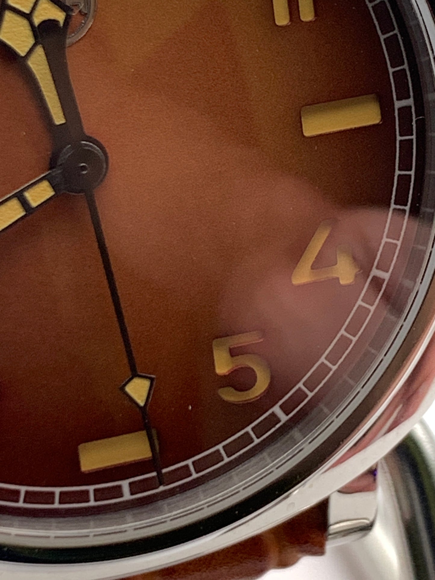 Wayfarer. 44mm stainless steel case. Sapphire crystal. Sandwich dial. Seiko NH38.