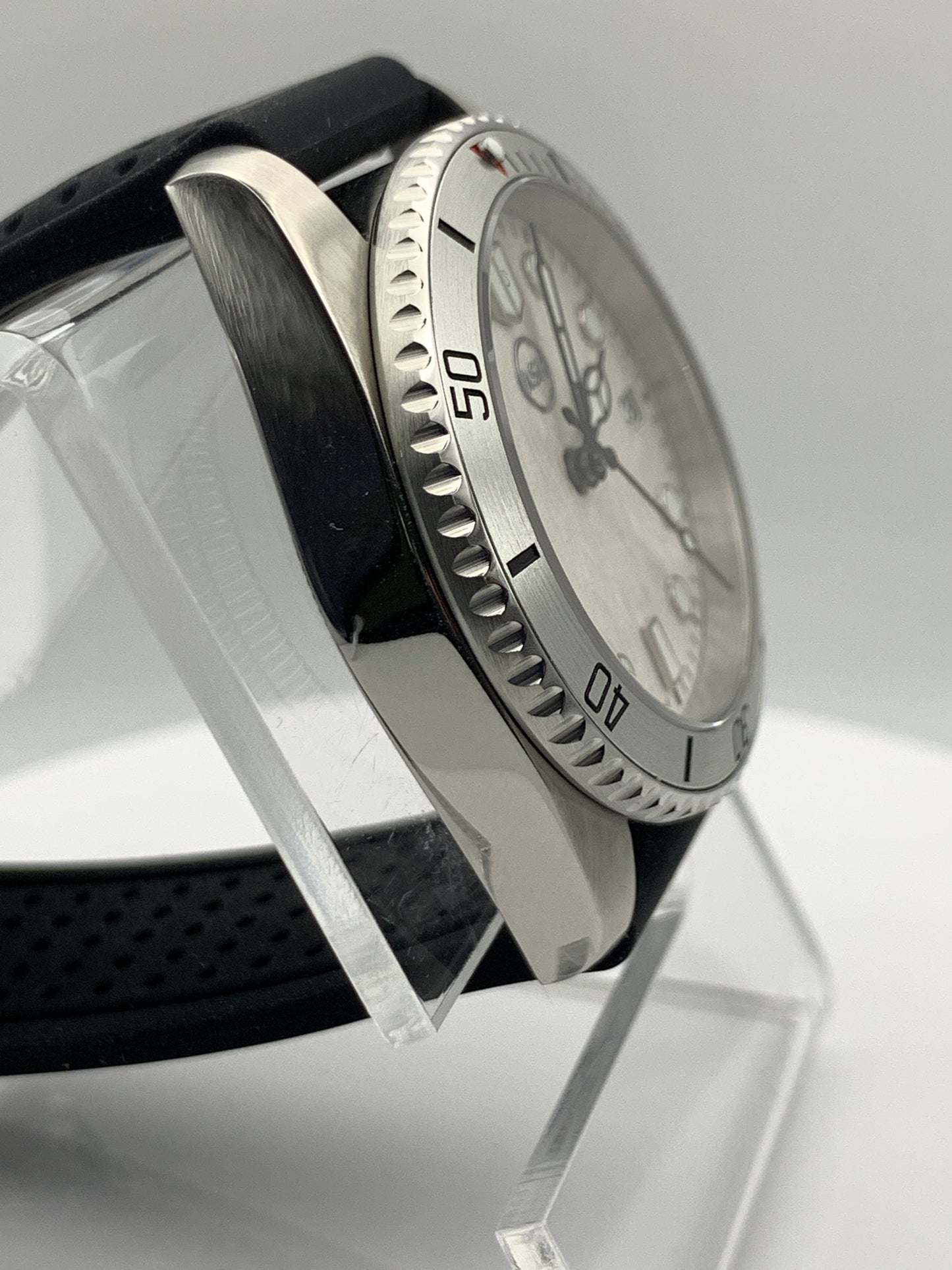 36mm Dive Watch. Textured dial.