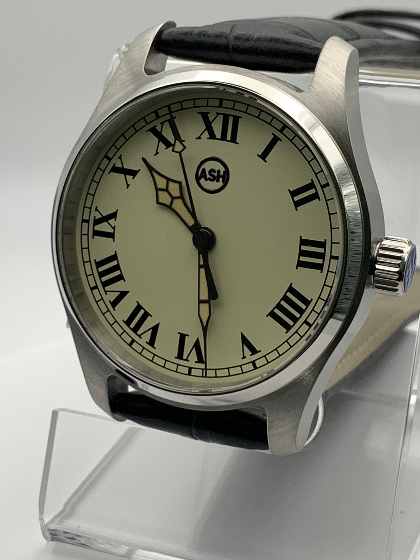 39mm Cream Roman Numerals