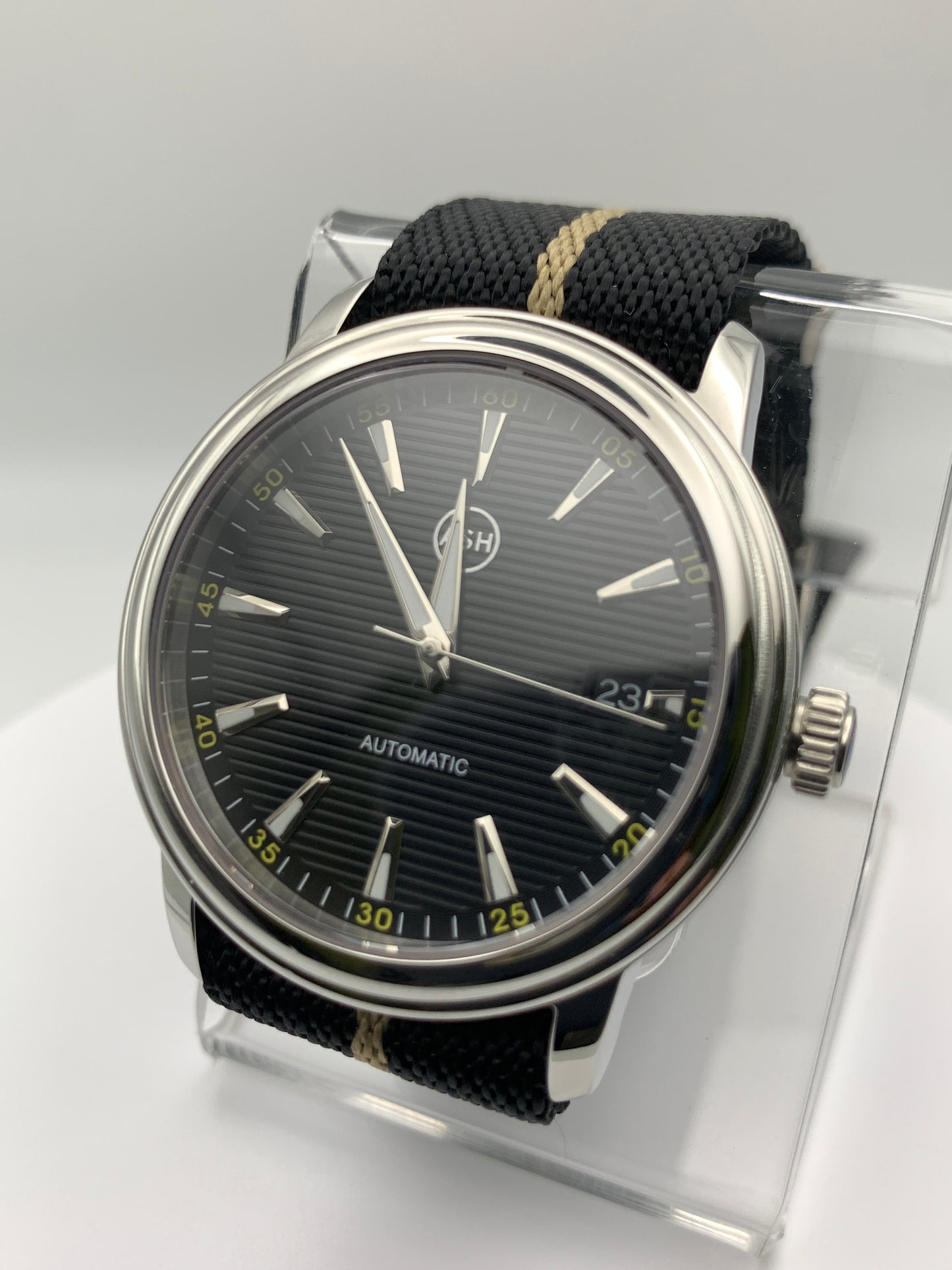 40mm Black shutter sport watch.