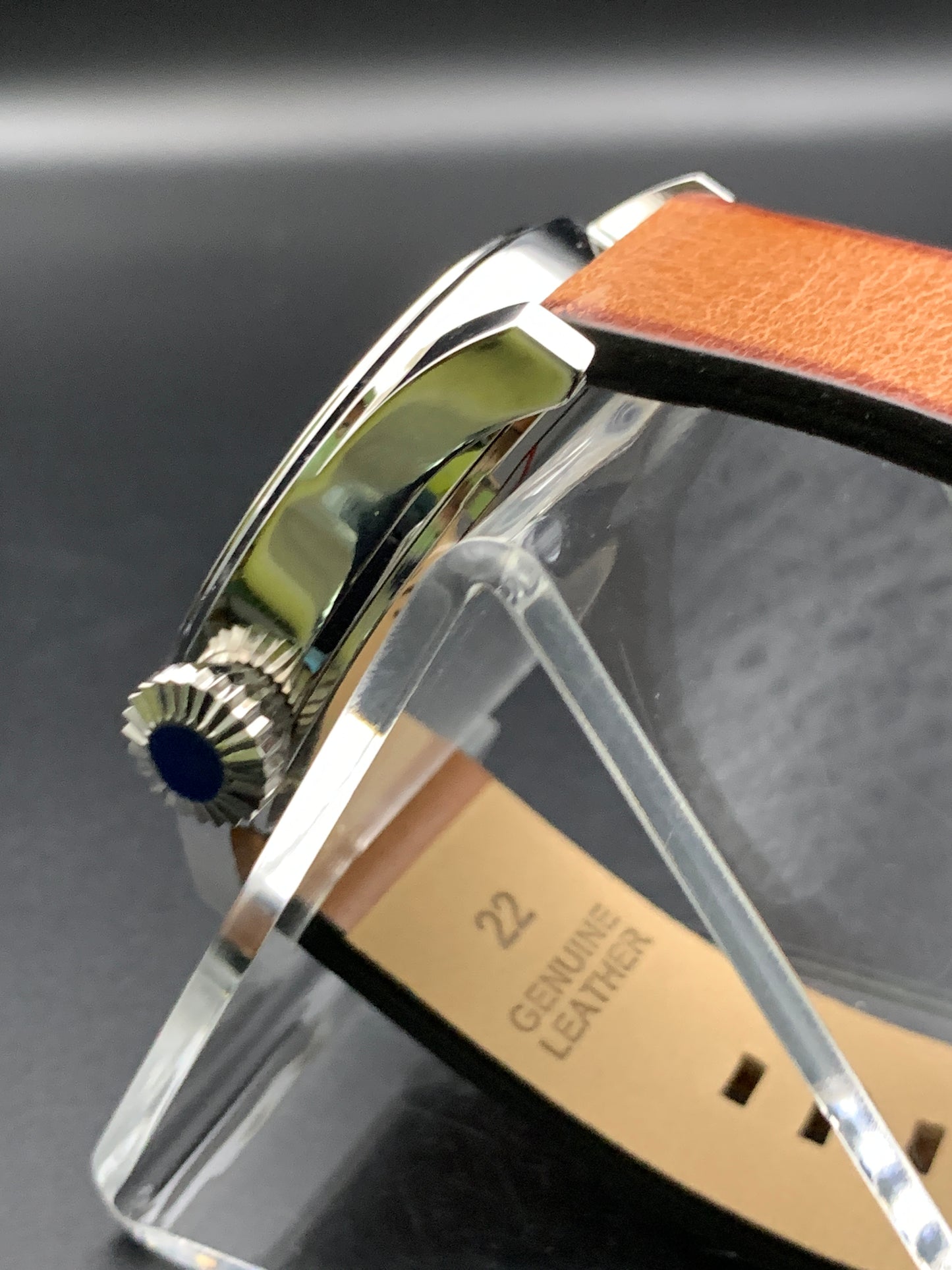 42mm Dark green mother of pearl. Swiss movement.