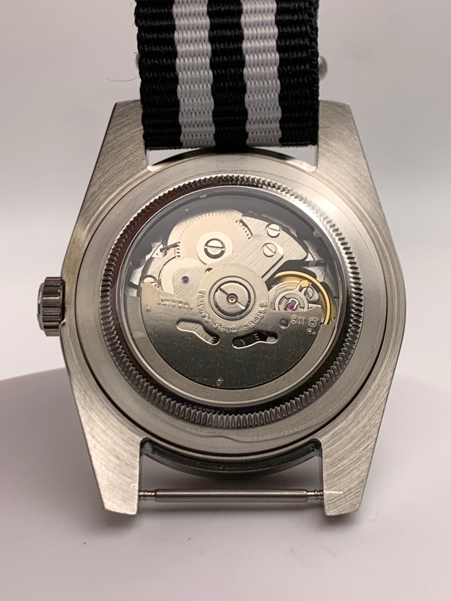 SR-71. 39mm stainless steel case. Sapphire crystal. Lumed dial. Seiko NH38.