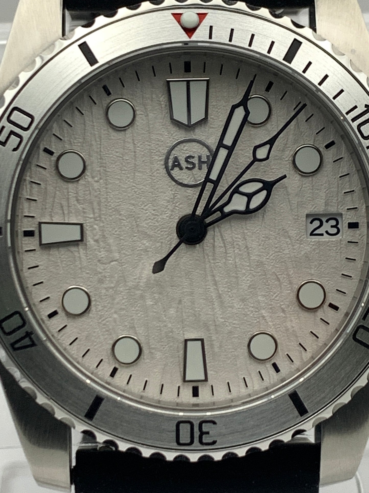 36mm Dive Watch. Textured dial.