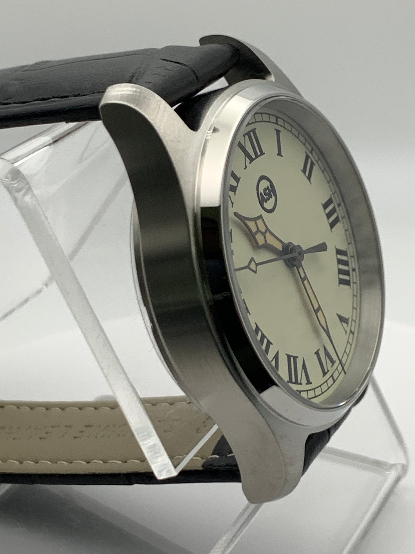 39mm Cream Roman Numerals