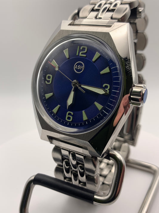Northstar. 41mm Stainless steel. Domed K-1 crystal. Seiko NH38. Vintage bracelet.