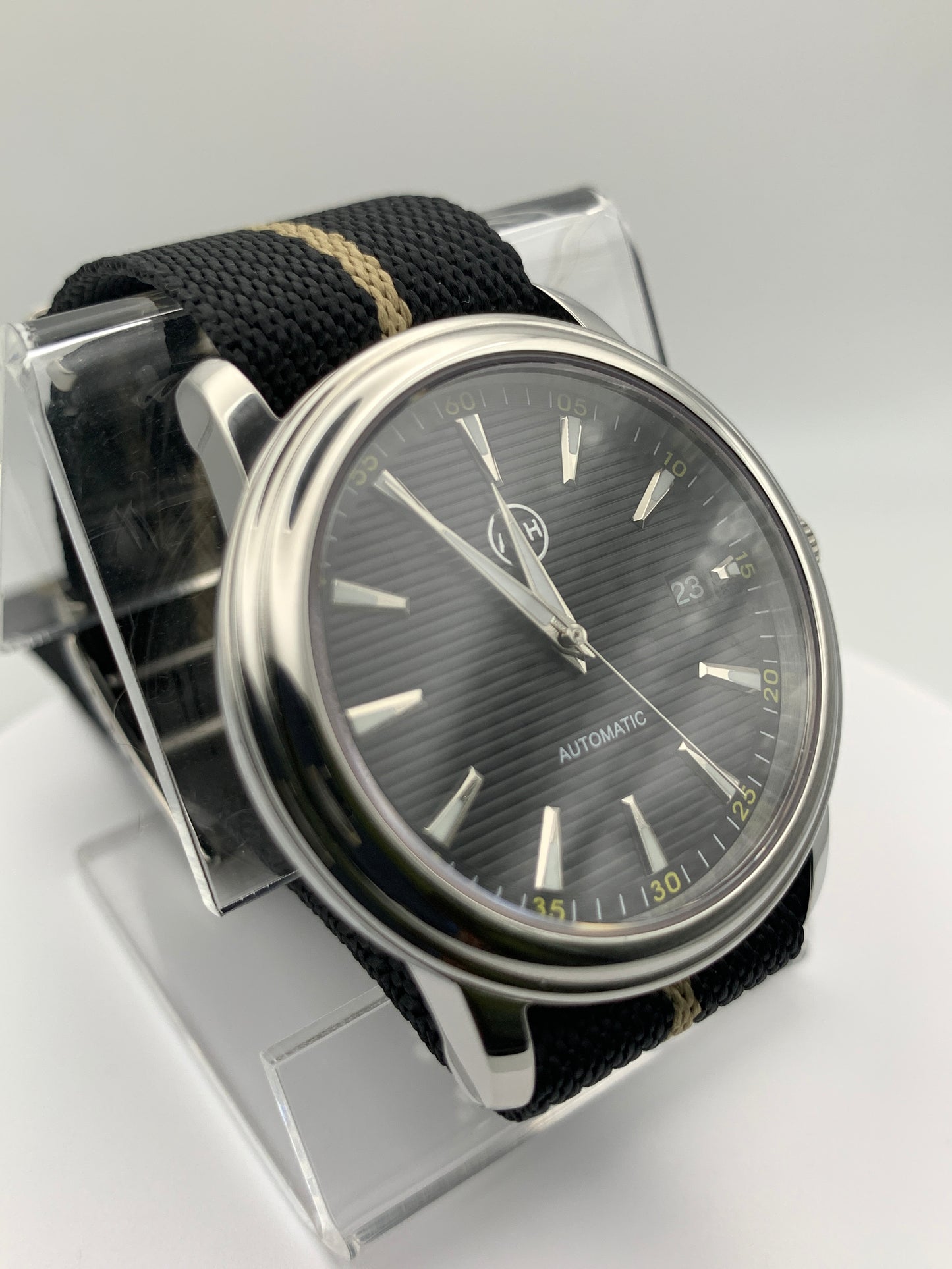 40mm Black shutter sport watch.