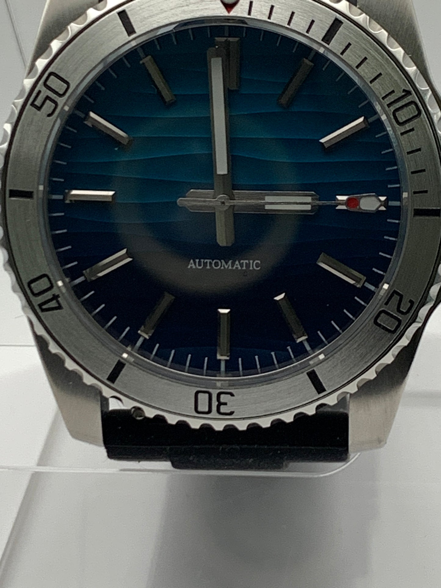 37mm Dive Watch. Blue fade wave dial.