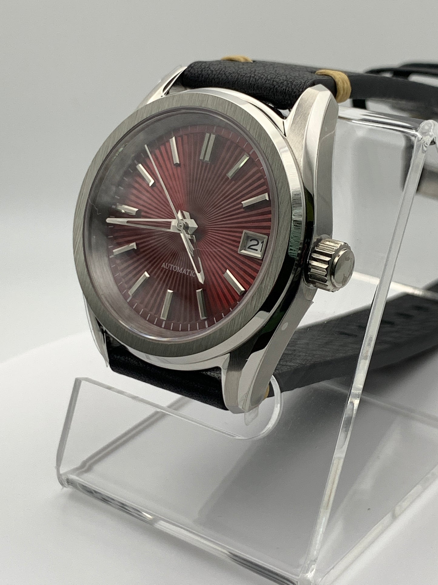38mm Deep Red Spiral Sunray.