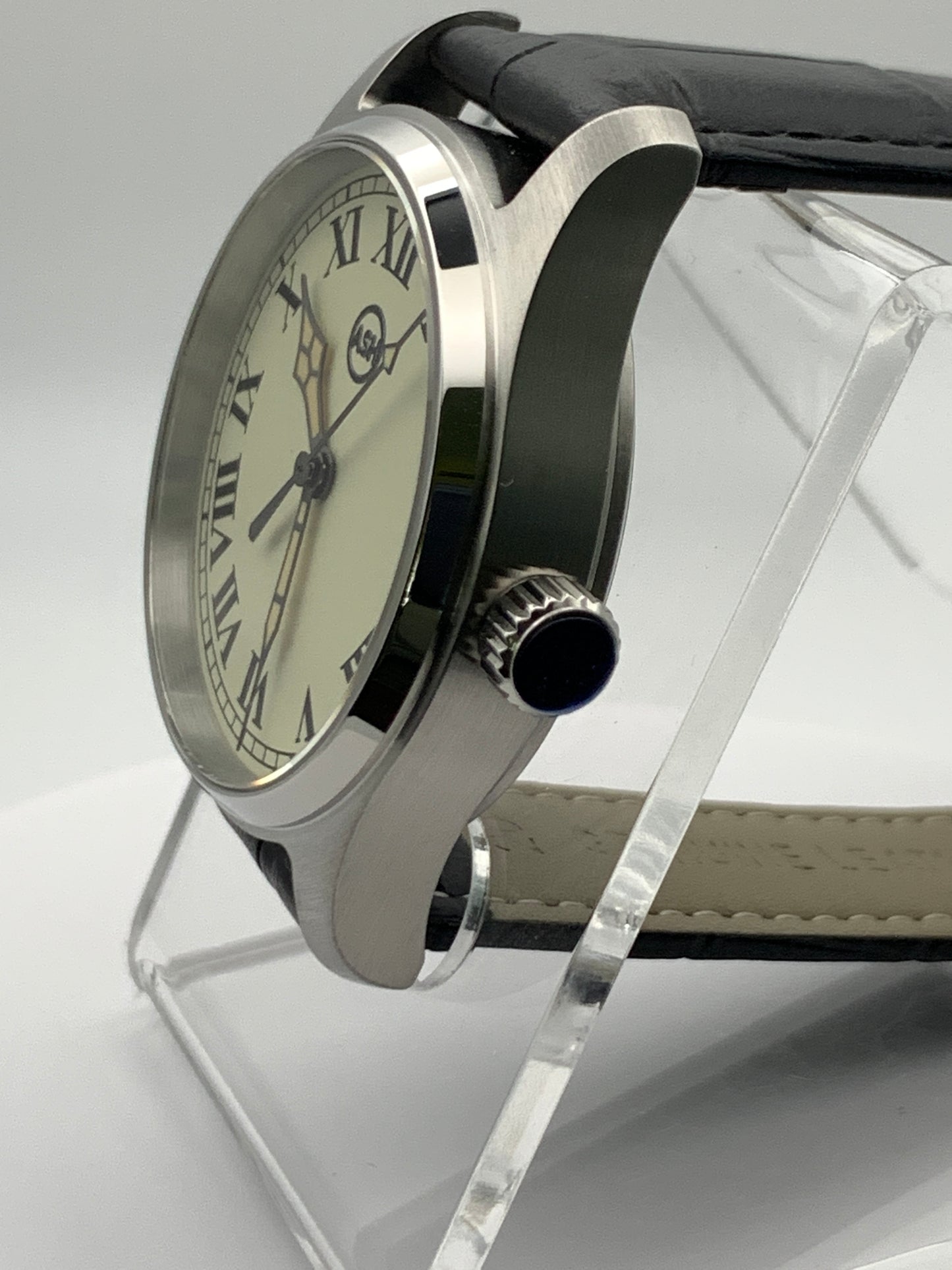 39mm Cream Roman Numerals