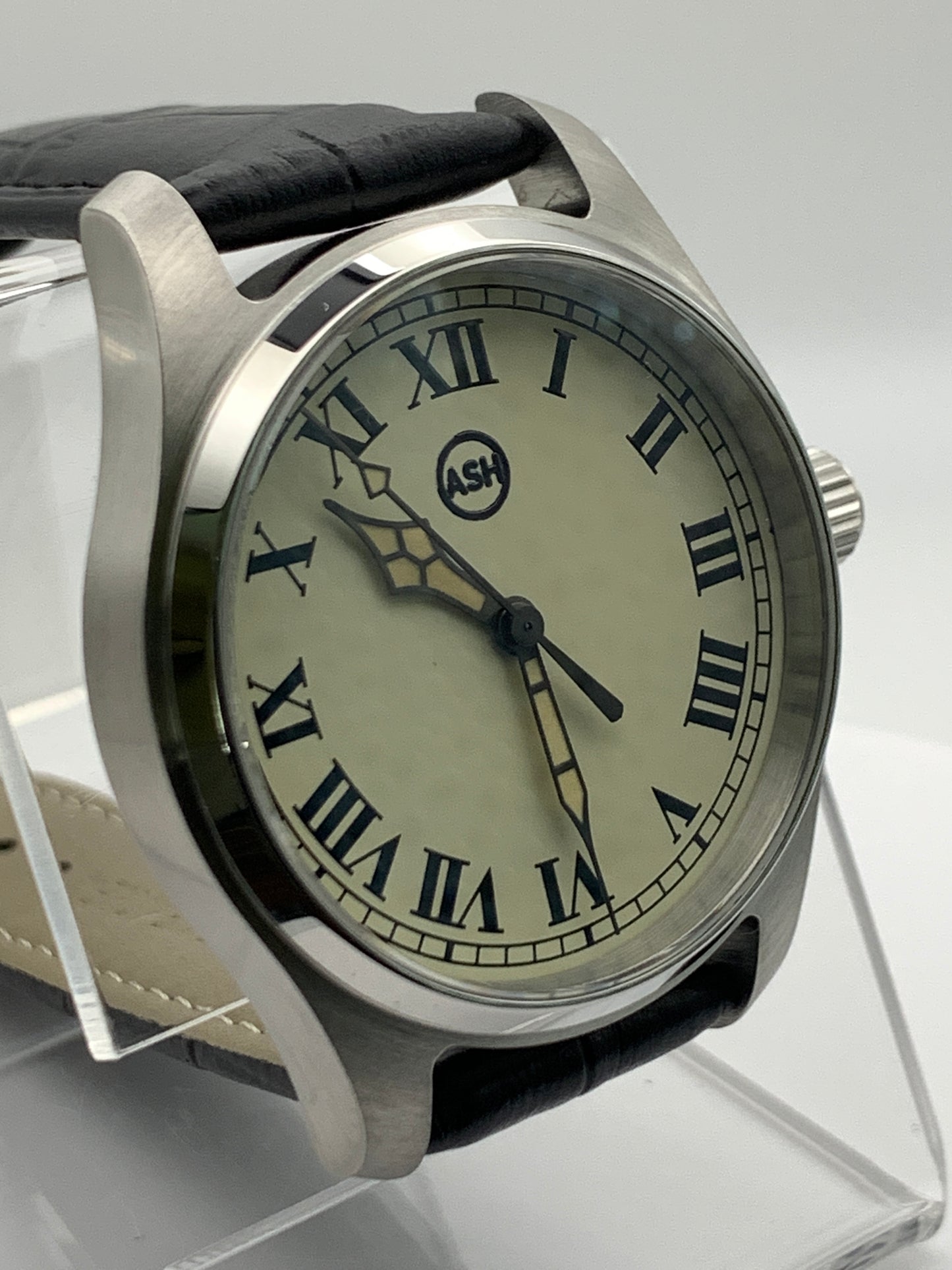 39mm Cream Roman Numerals