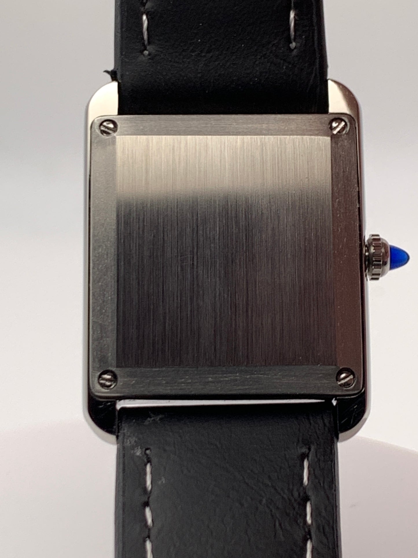 Well Rounded 1.1 - 8.7mm thick. 26mm stainless steel case. 34mm lug to lug. Seiko VJ24 quartz movement.
