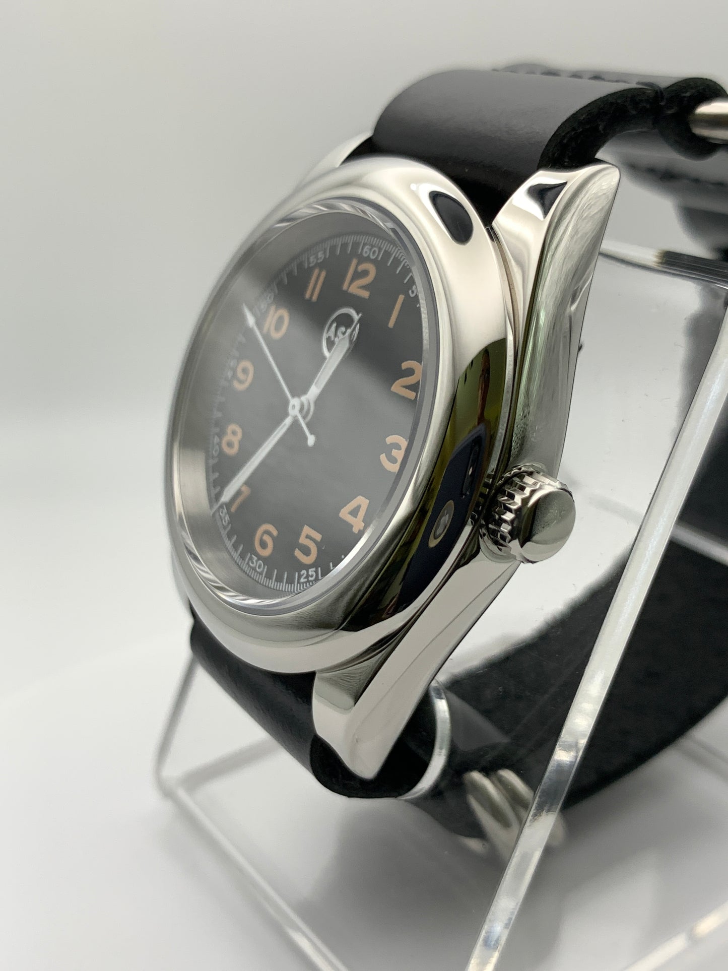 39mm Black and vintage yellow field watch.