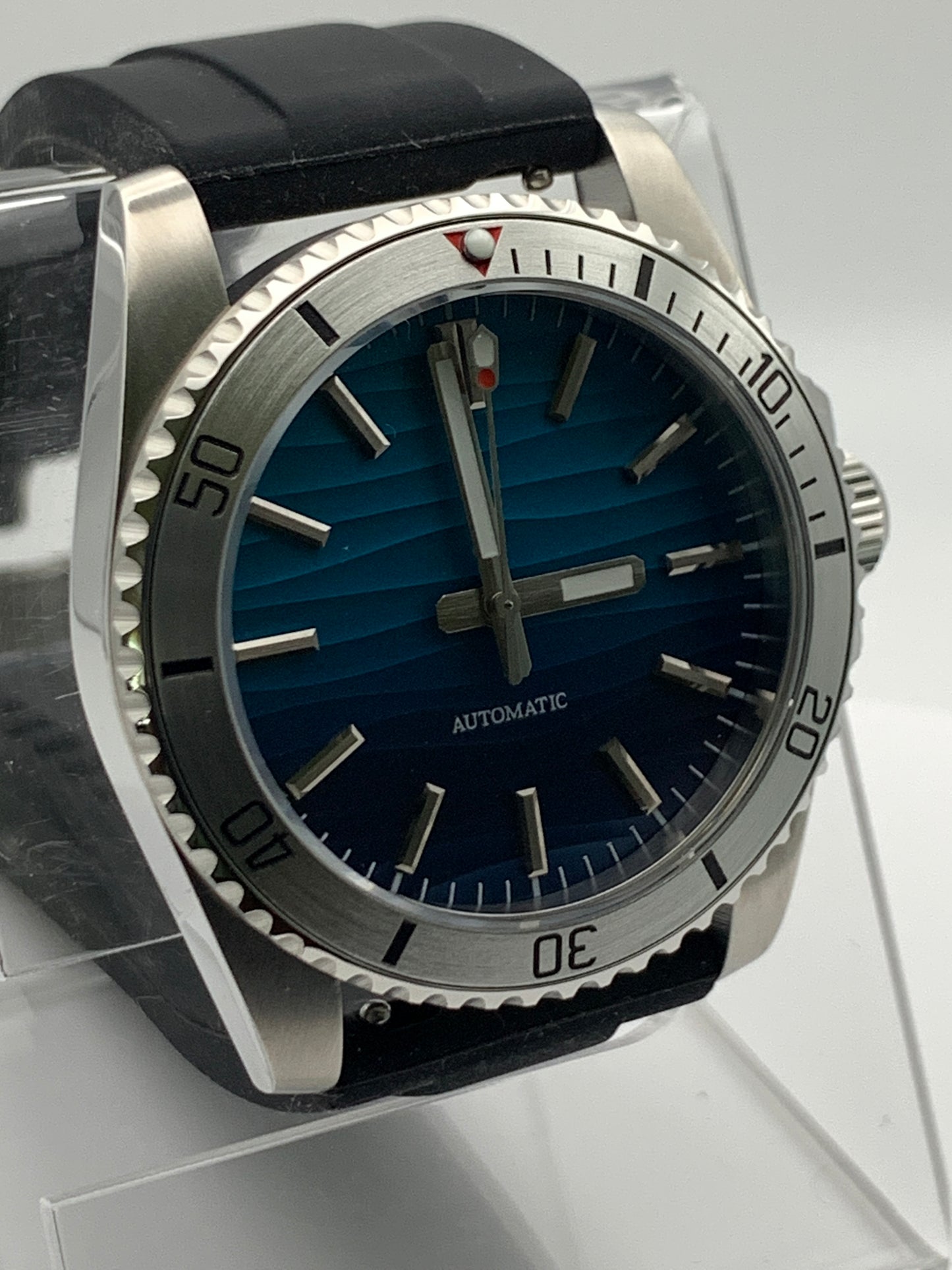 37mm Dive Watch. Blue fade wave dial.