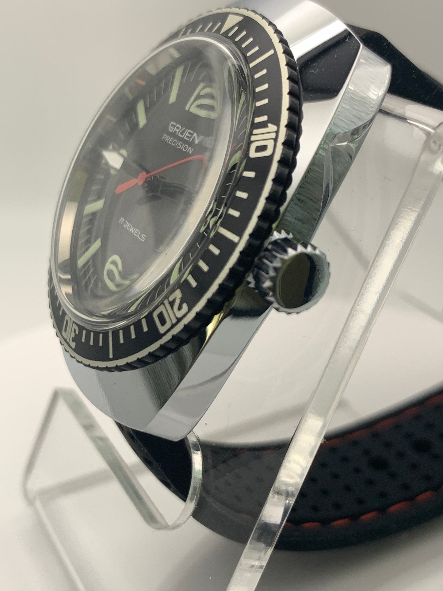 NOS 37mm Gruen Case and Dial. 2 Rubber straps included.