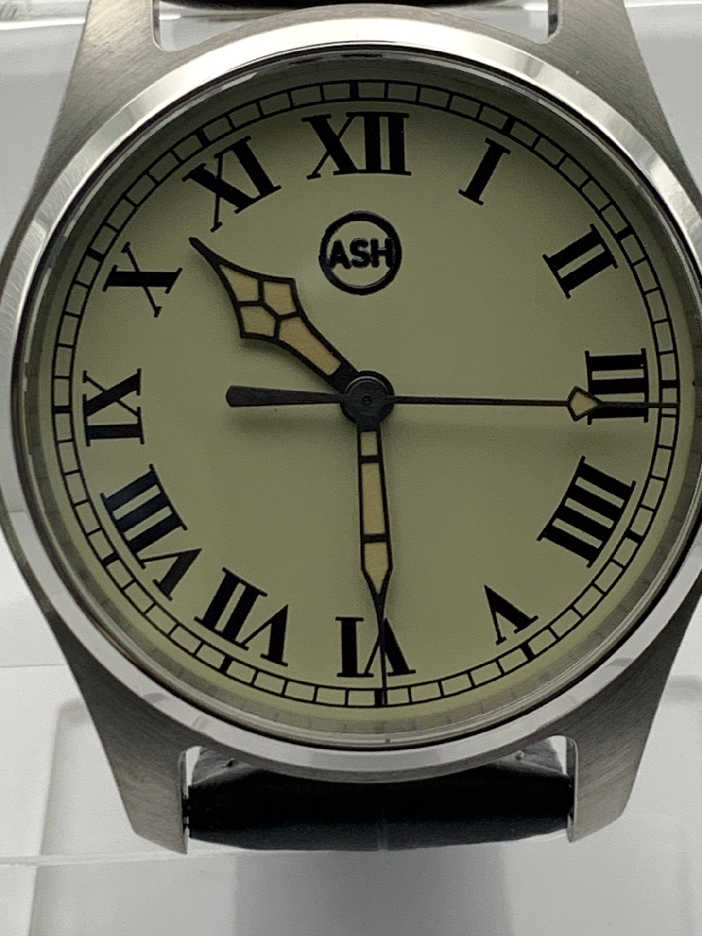 39mm Cream Roman Numerals