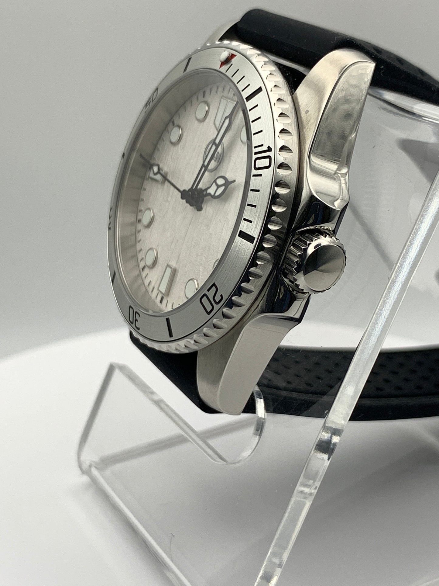 36mm Dive Watch. Textured dial.