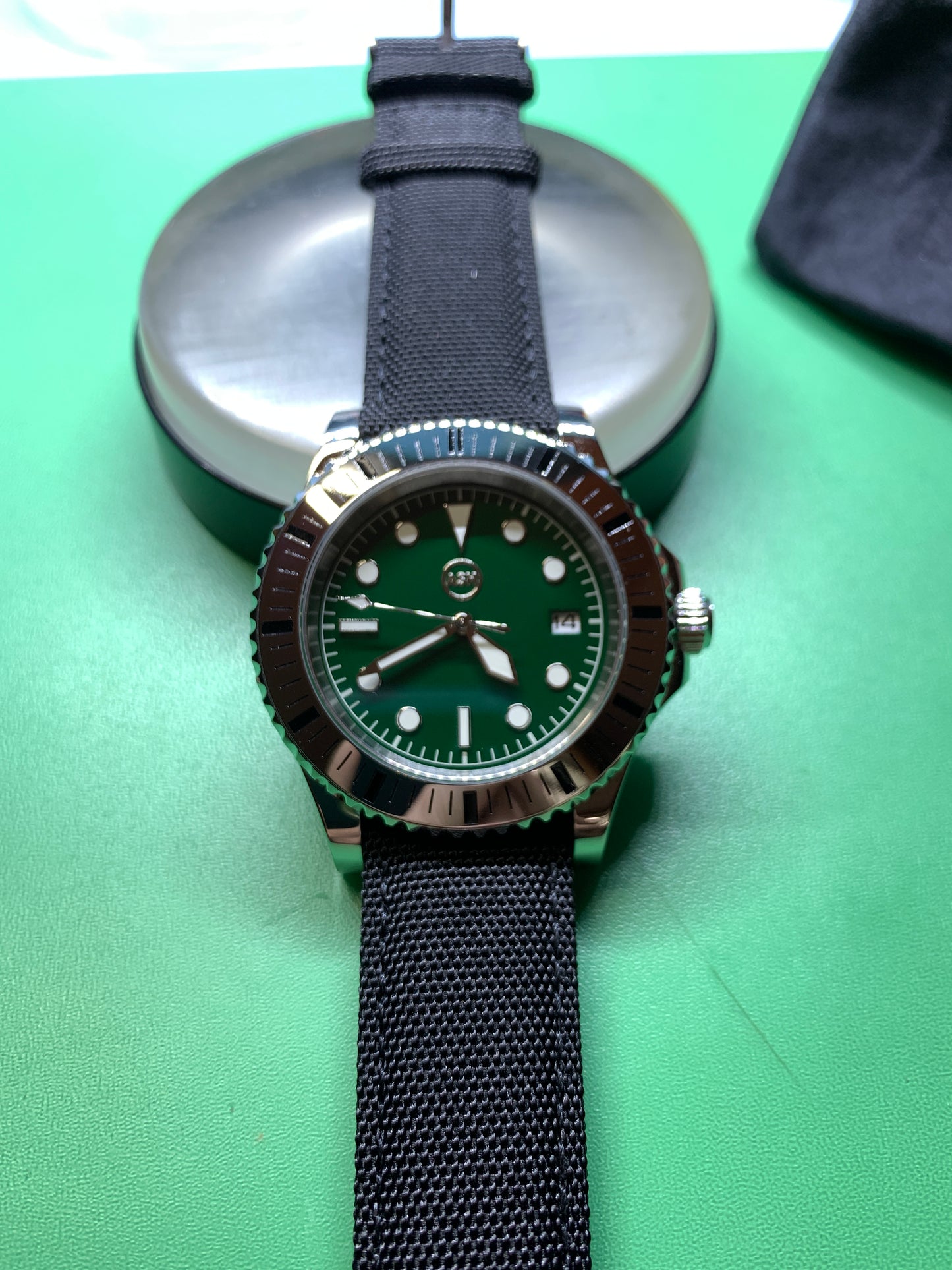 Mirkwood. 42mm Stainless steel case. Fixed bezel. Sapphire crystal. Seiko NH35.