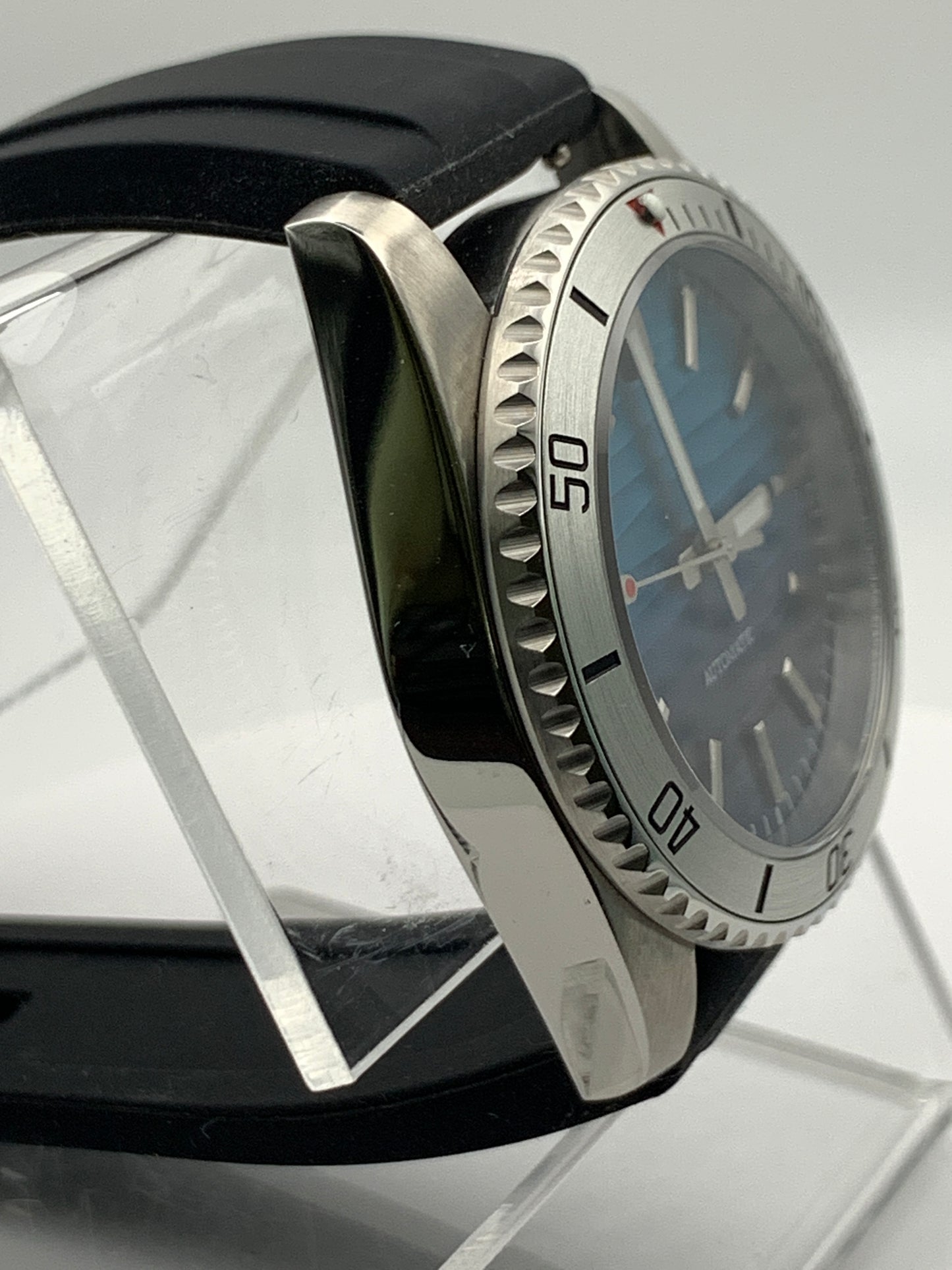 37mm Dive Watch. Blue fade wave dial.