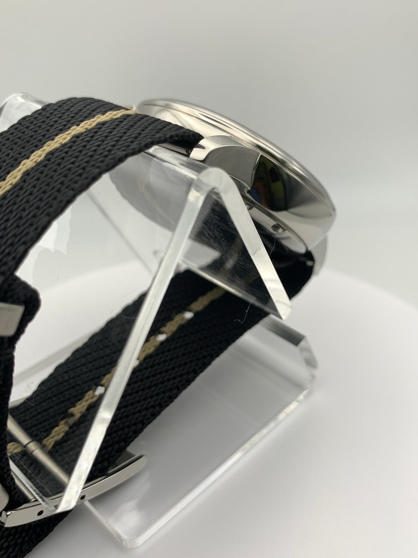 40mm Black shutter sport watch.