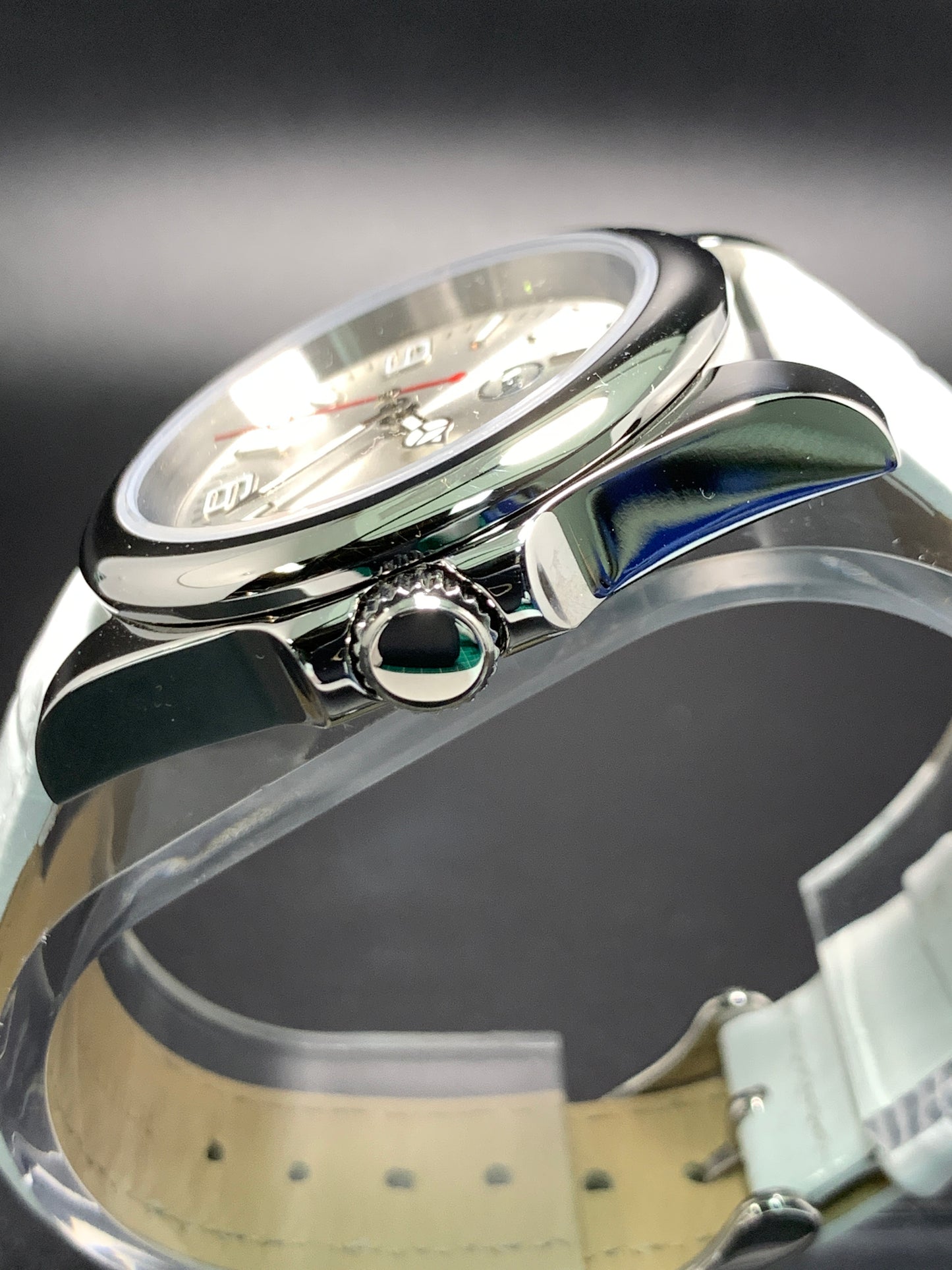 Silver Sunray Explorer Type Wristwatch