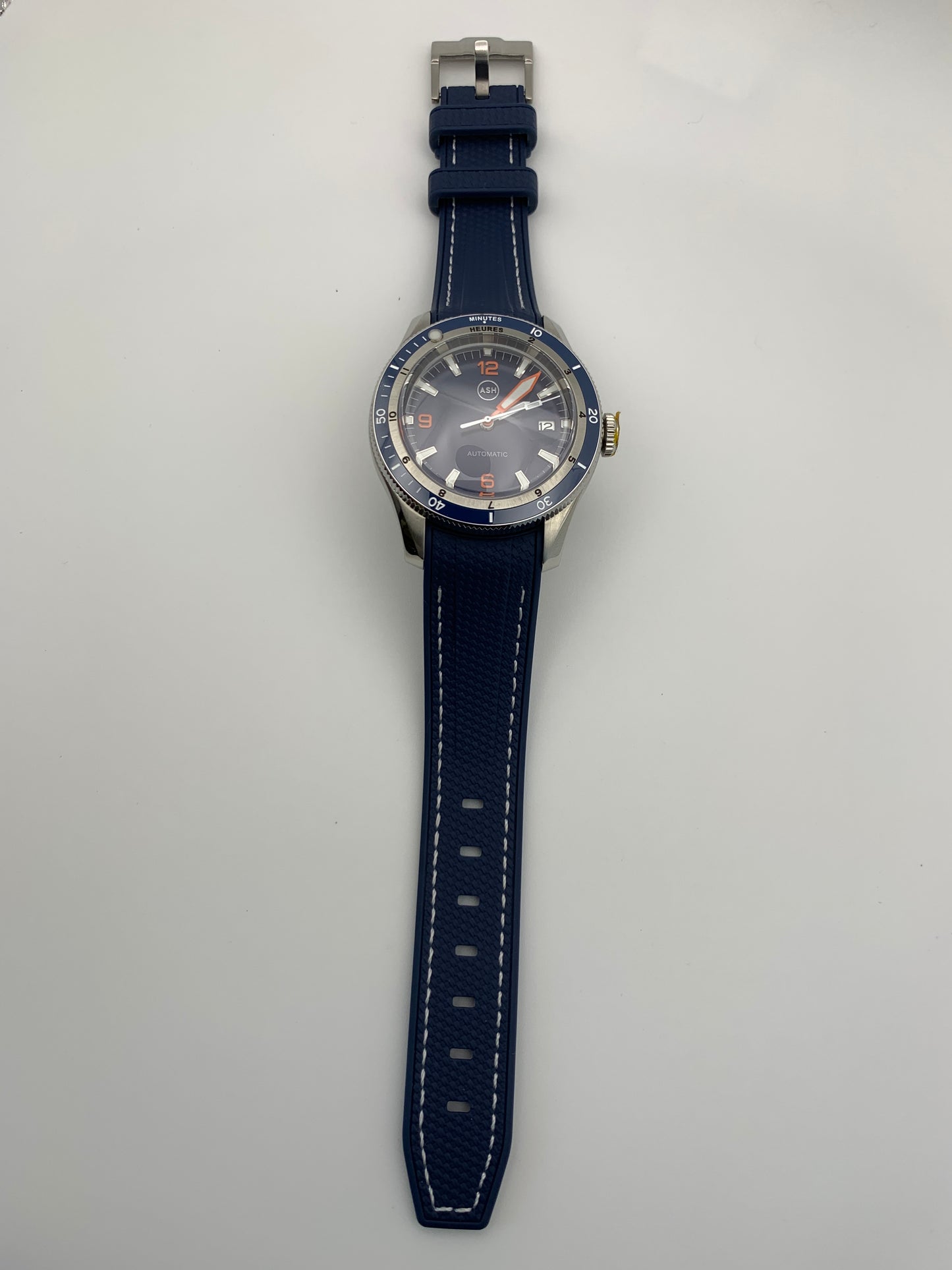Custom Automatic Blue and Orange Dive Seiko Wristwatch