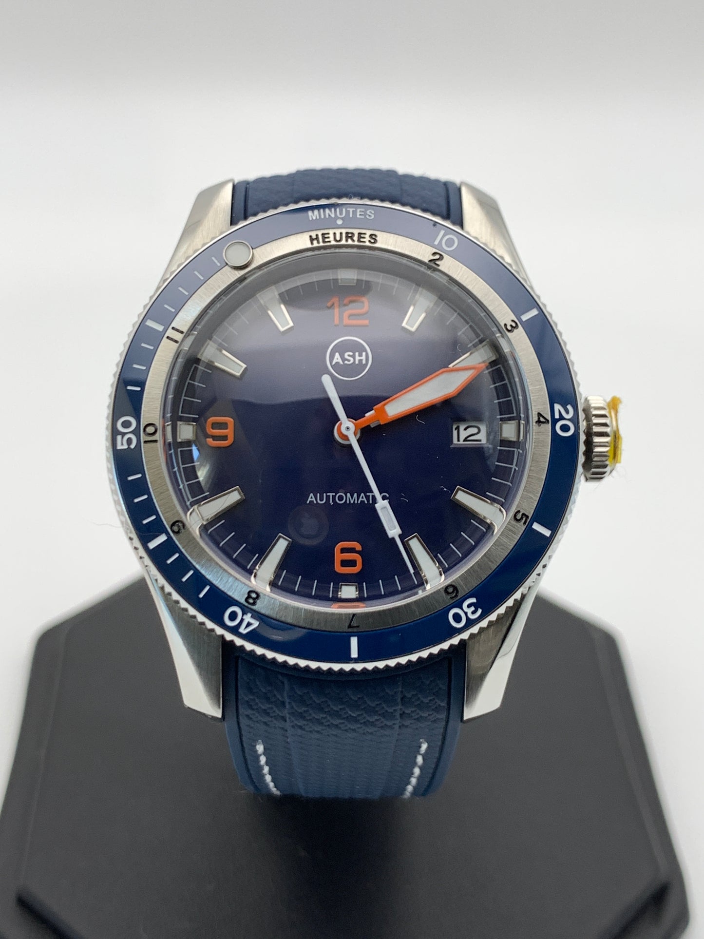 Custom Automatic Blue and Orange Dive Seiko Wristwatch