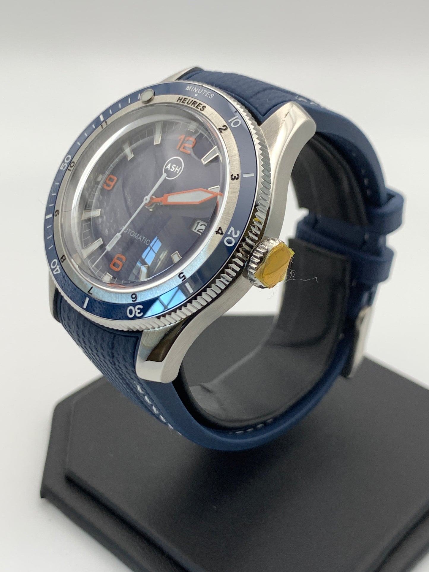 Custom Automatic Blue and Orange Dive Seiko Wristwatch