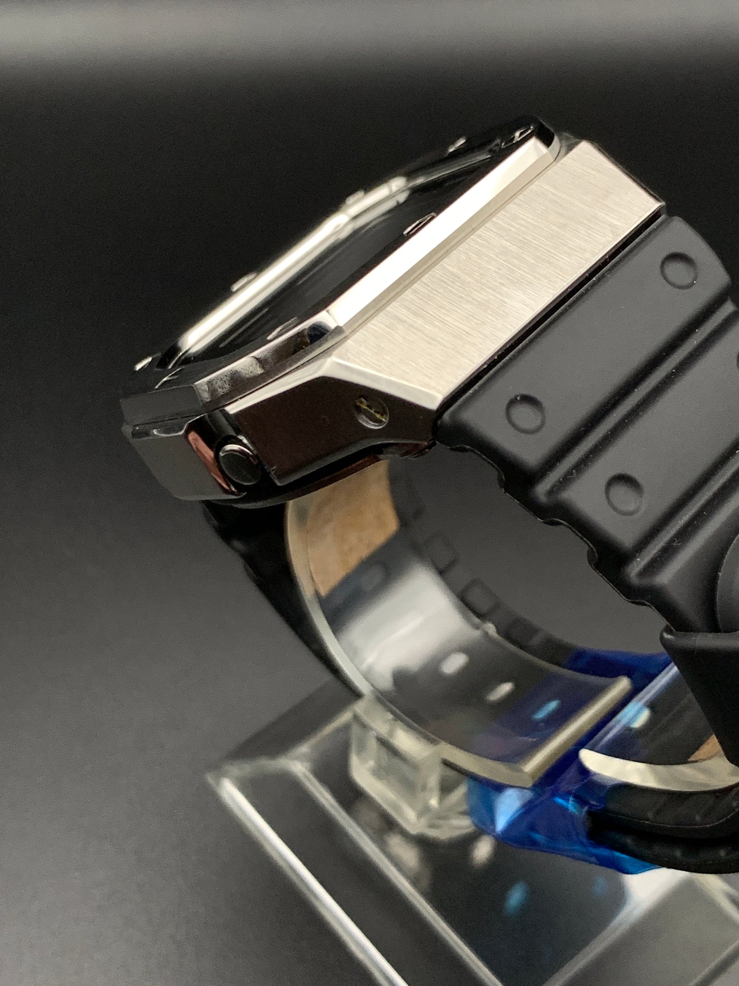 Custom G-Shock. CasioOak. DW5600 metal case. Negative Display.