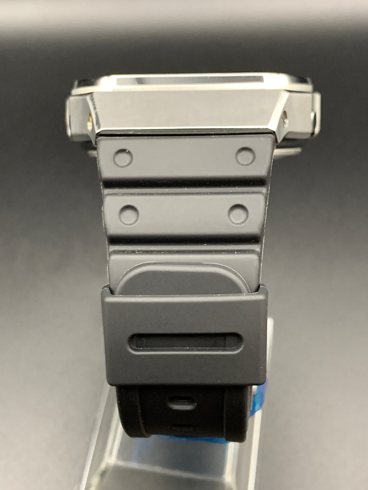 Custom G-Shock. CasioOak. DW5600 metal case. Negative Display.