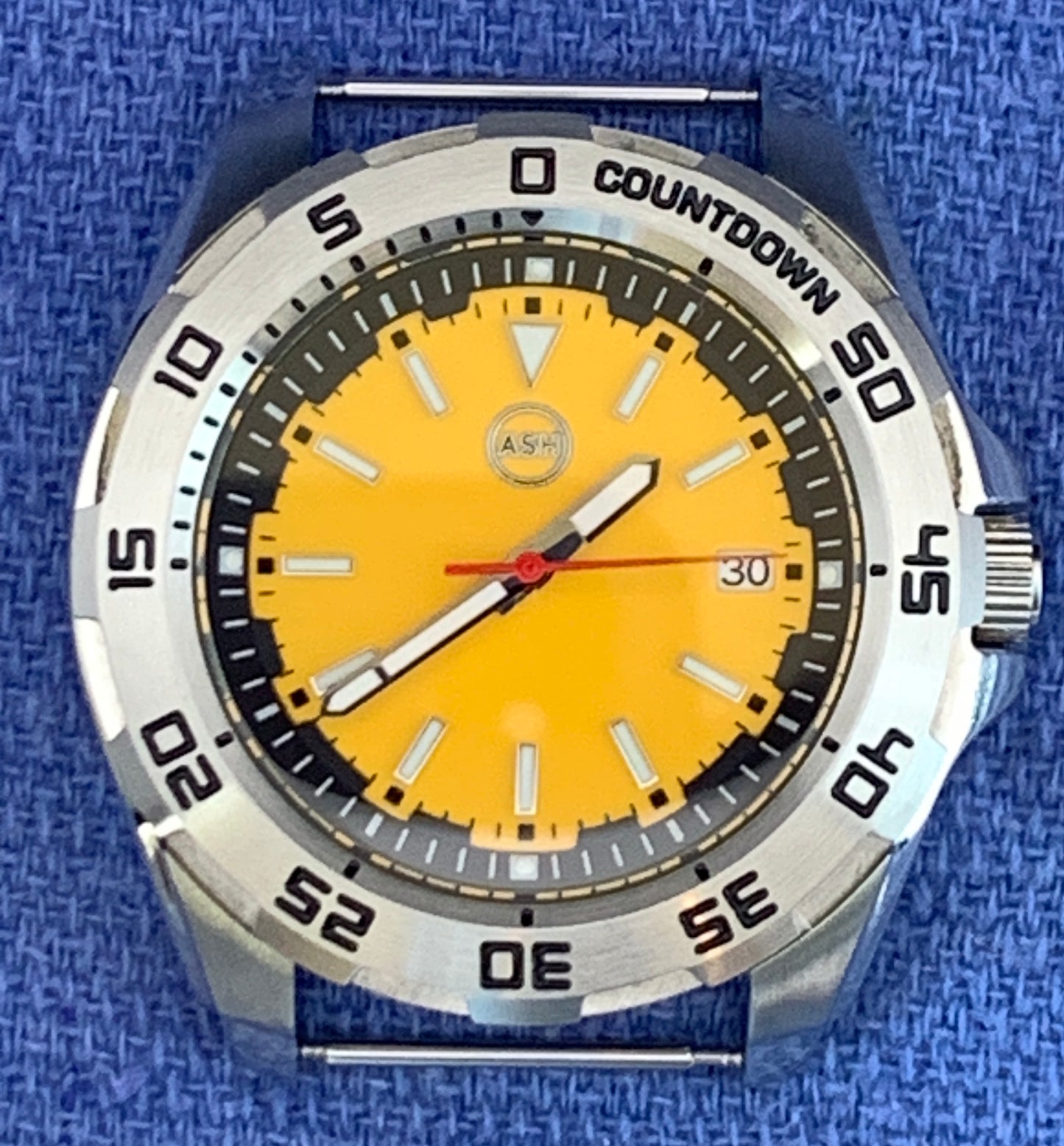 Yellow Countdown Sport Wristwatch Seiko NH35