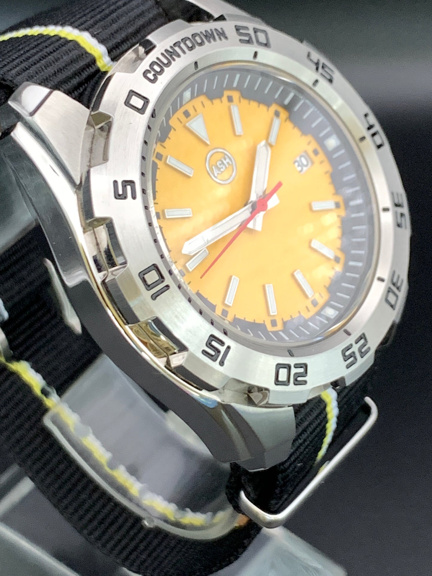 Yellow Countdown Sport Wristwatch Seiko NH35