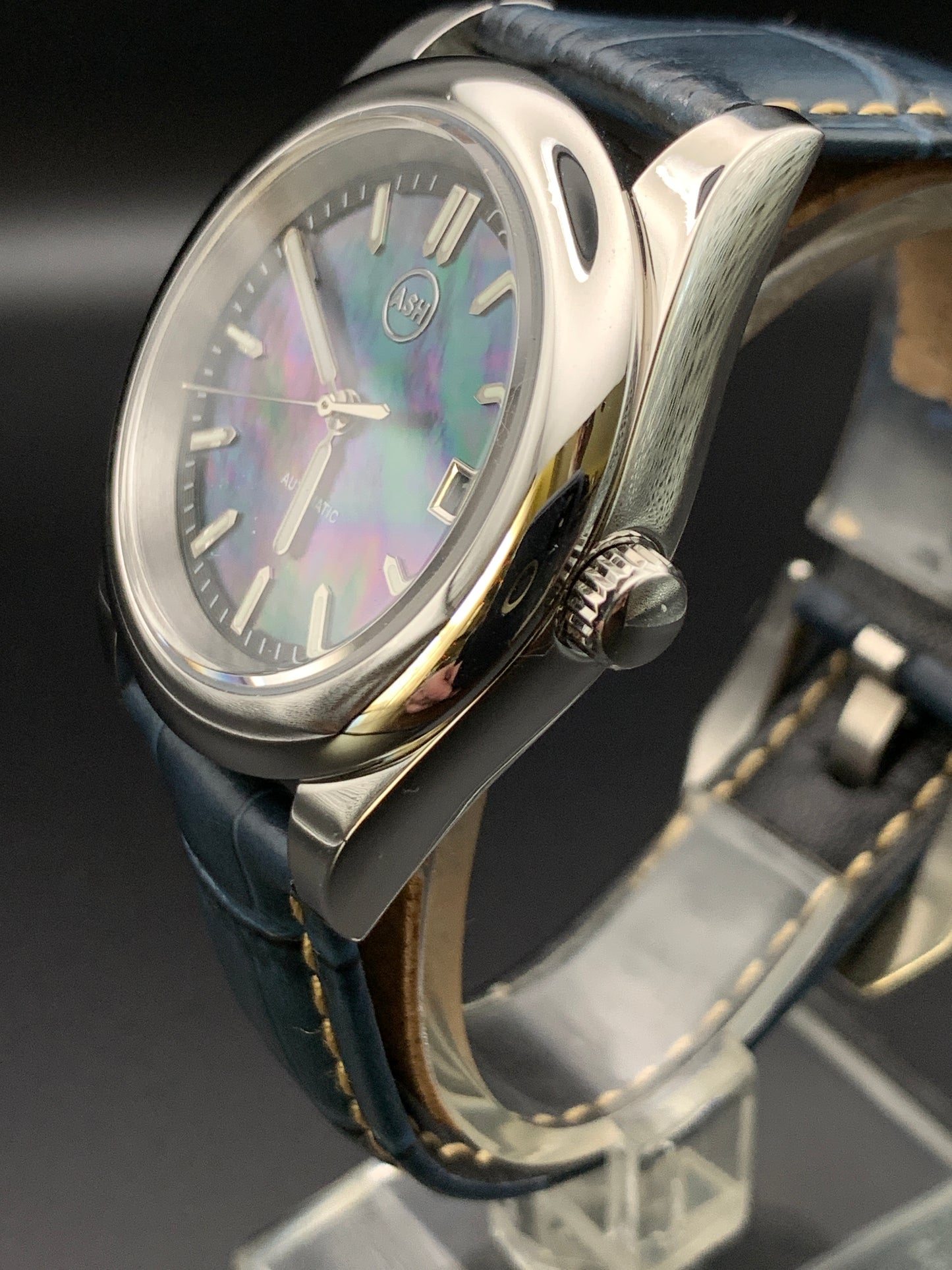 Black Mother of Pearl Sport Watch. Seiko NH35.