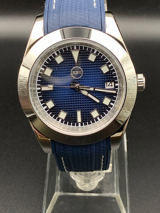 Blueberry. 39mm Stainless steel case. Sapphire crystal. NH35 automatic.