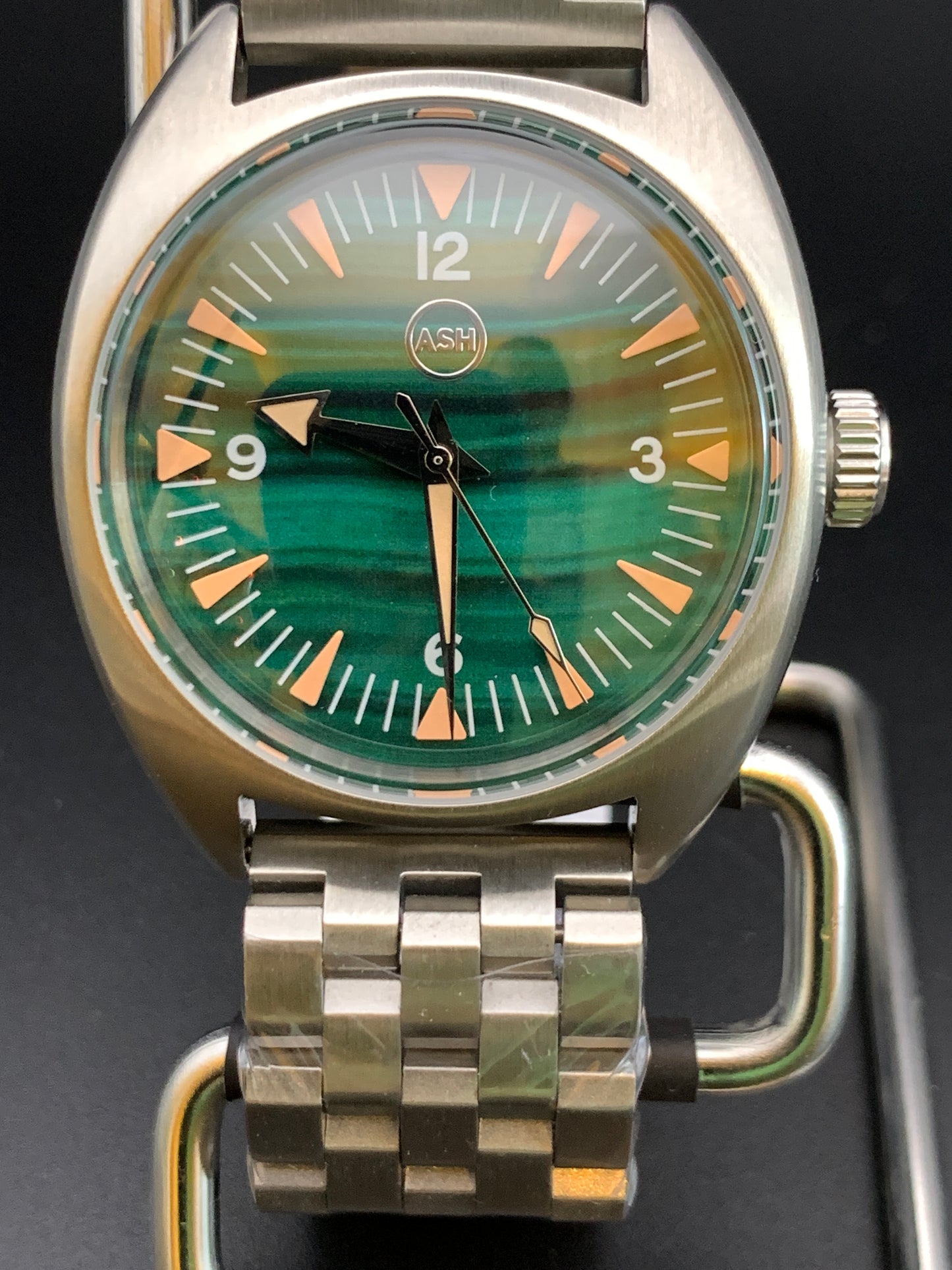 Green and Orange Sport Watch. Bracelet. Seiko NH38