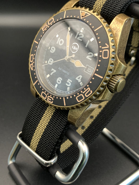 Ancient Mariner. 40mm Bronzed case. Sapphire crystal. NH35 automatic.