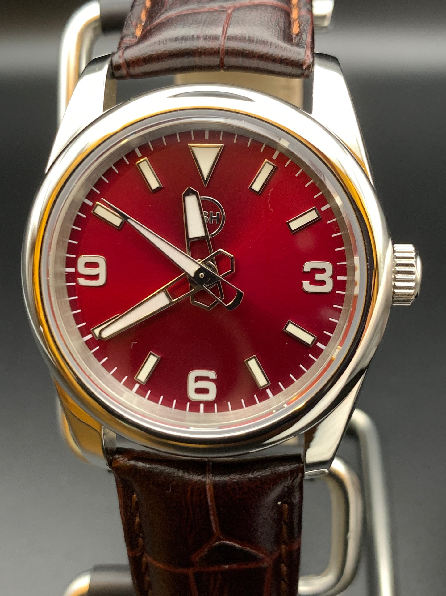 Crimson Dial. 36mm Dress Watch. Unique Handset.