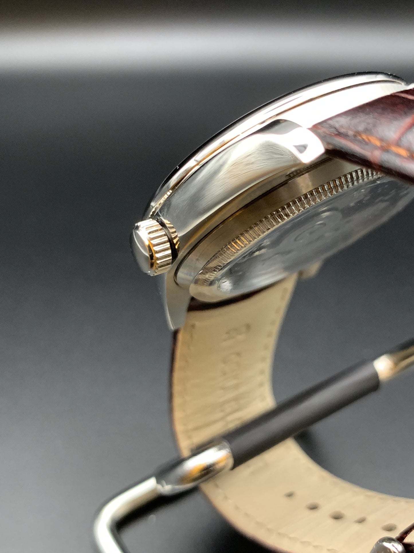 Crimson Dial. 36mm Dress Watch. Unique Handset.