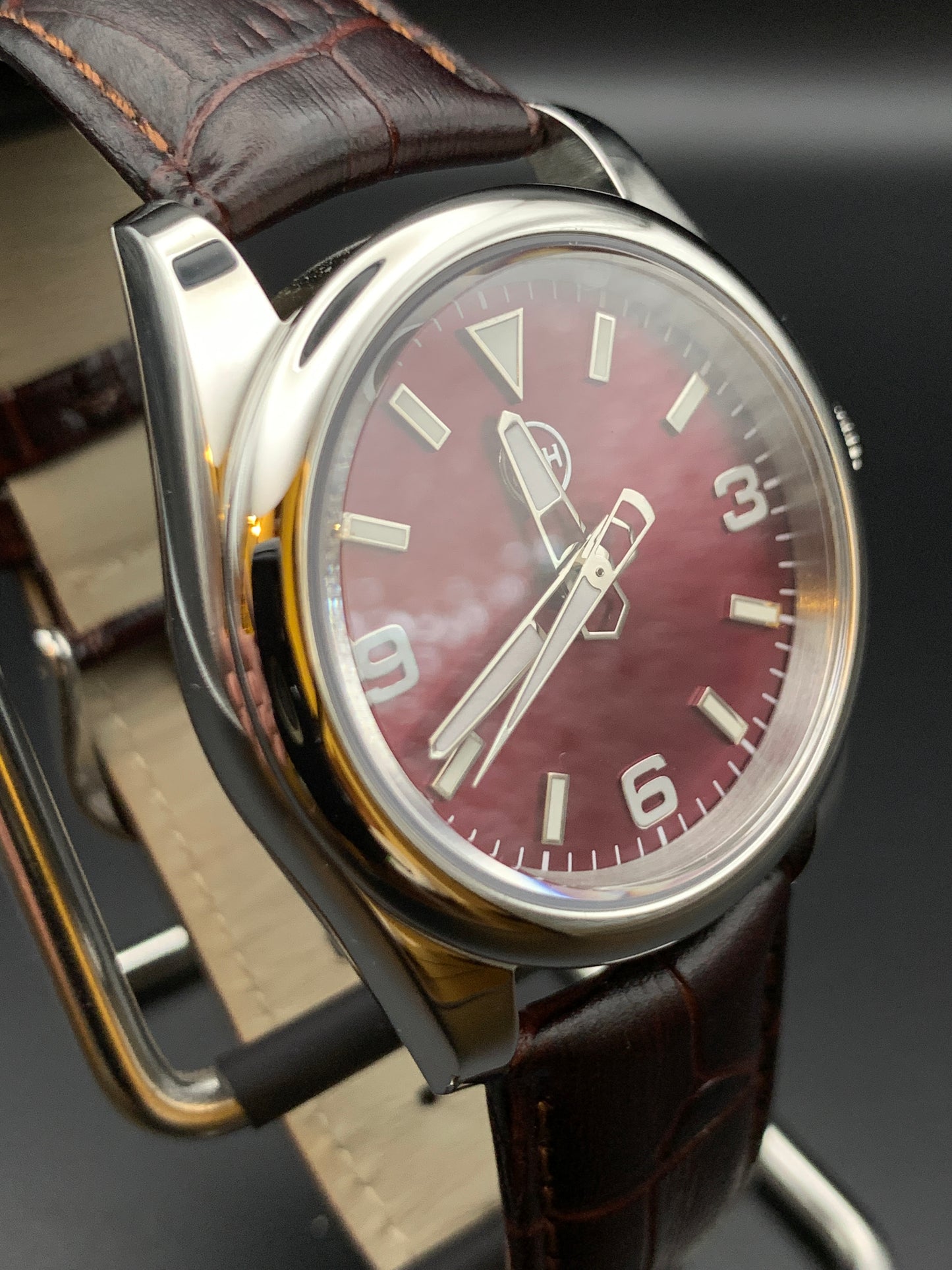 Crimson Dial. 36mm Dress Watch. Unique Handset.