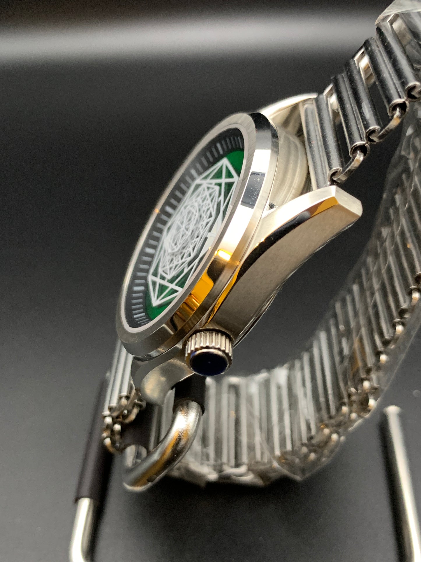 Snowflake Over Green Sunray Dial. Seiko NH38 Automatic