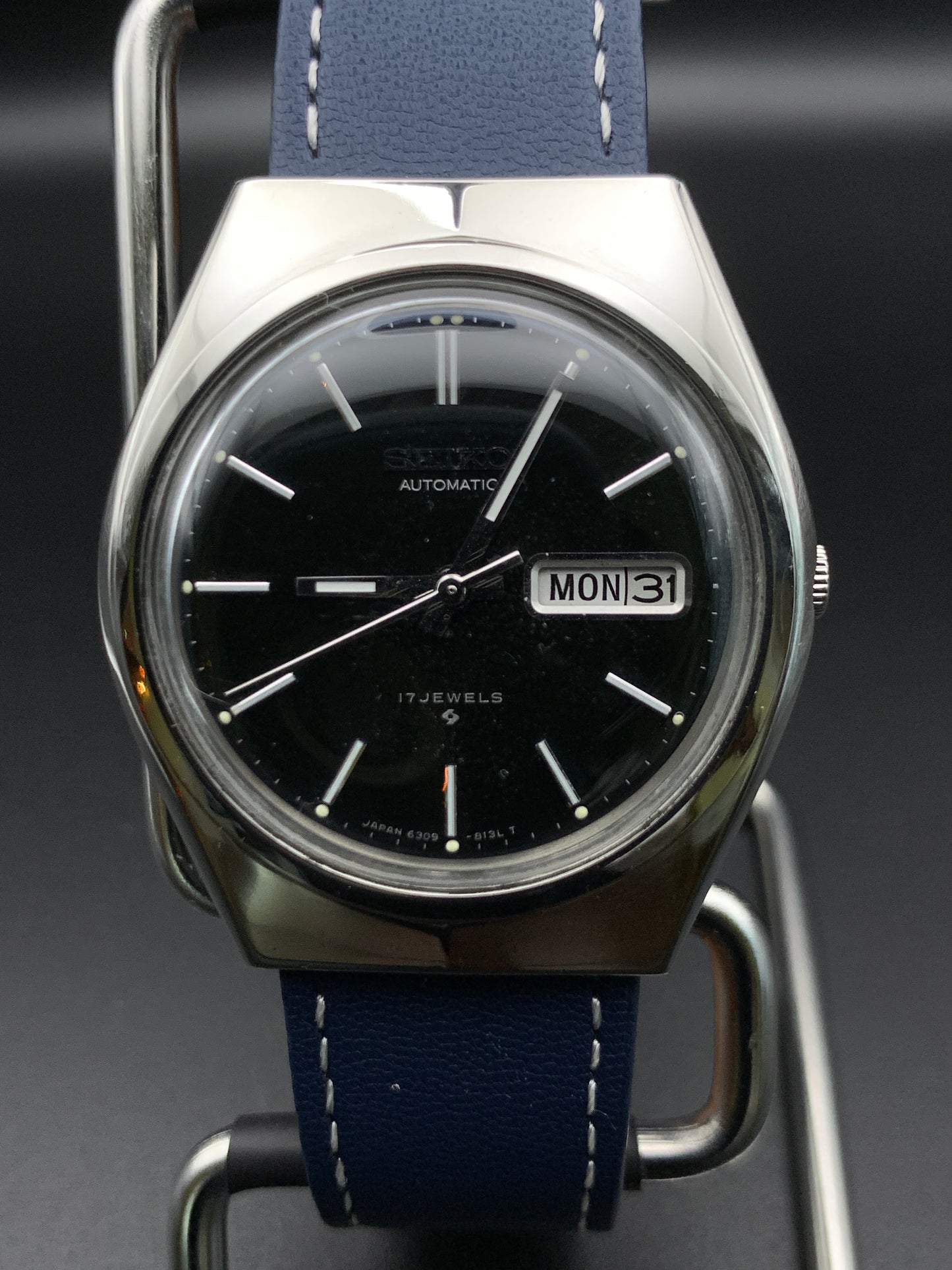 Vintage Seiko 6309-813. Blue Sunray dial. Serviced and regulated.