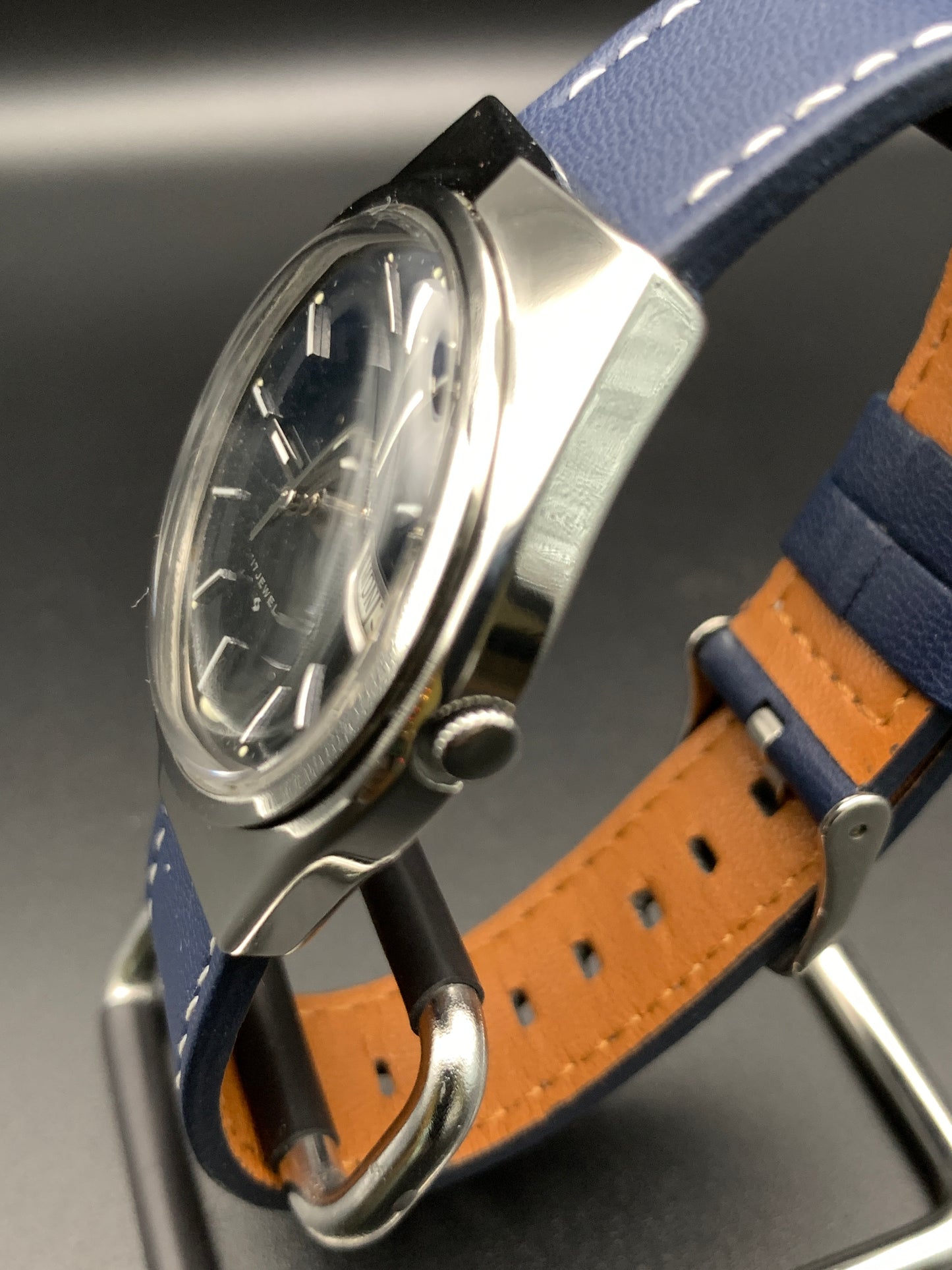 Vintage Seiko 6309-813. Blue Sunray dial. Serviced and regulated.