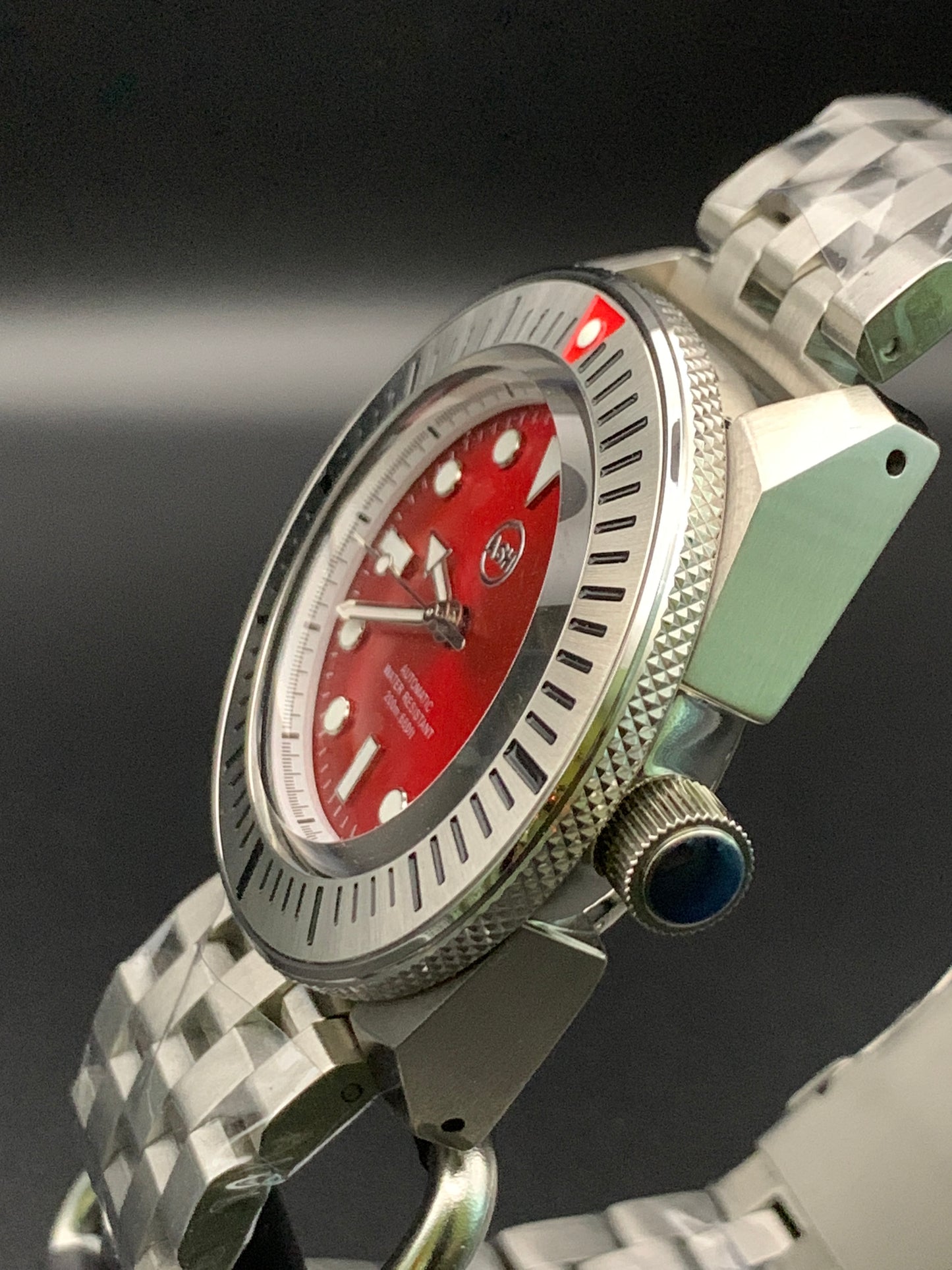 Crimson King Samurai Style. Brushed Bracelet. Seiko NH35 Automatic