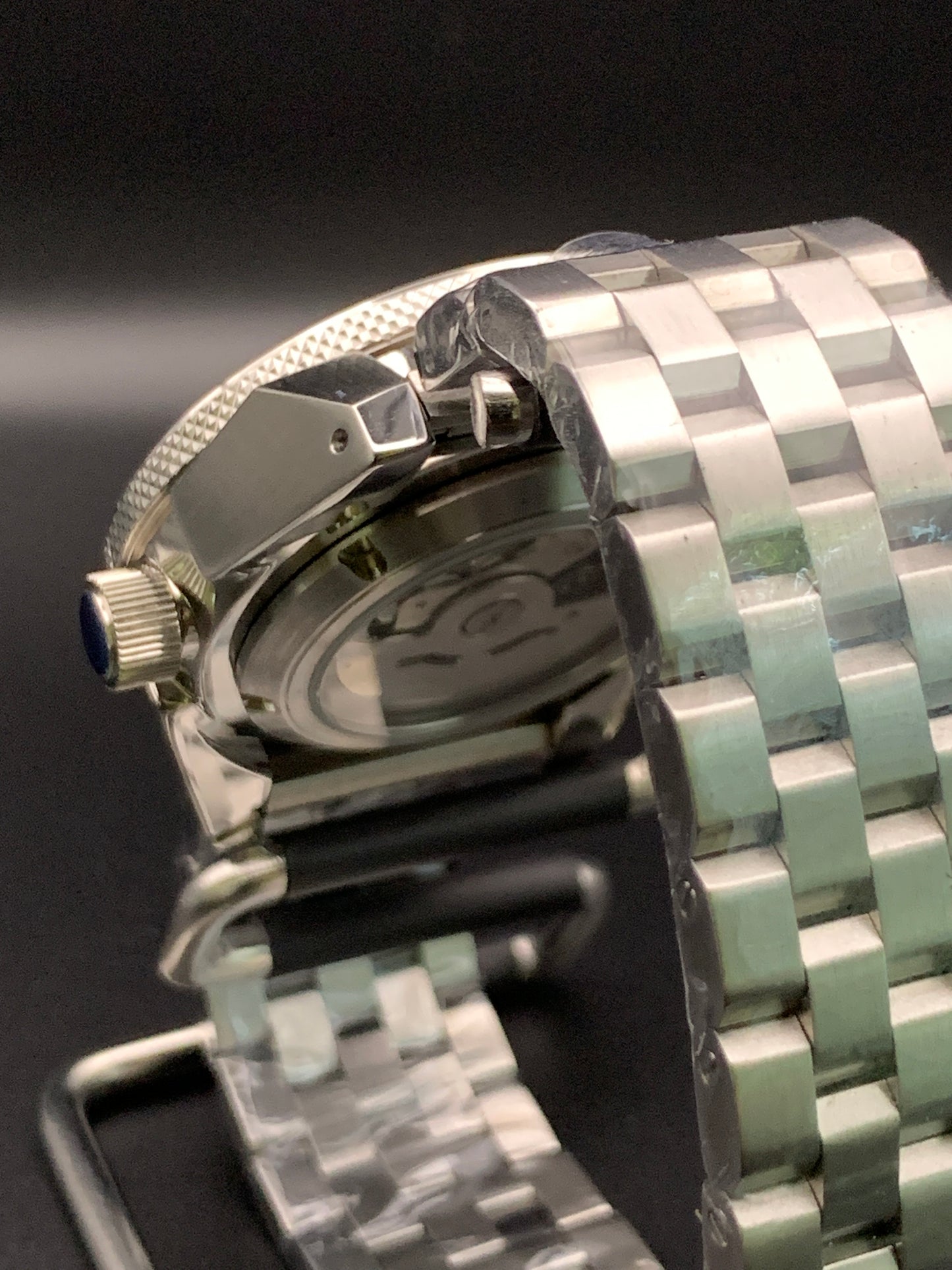 Crimson King Samurai Style. Brushed Bracelet. Seiko NH35 Automatic